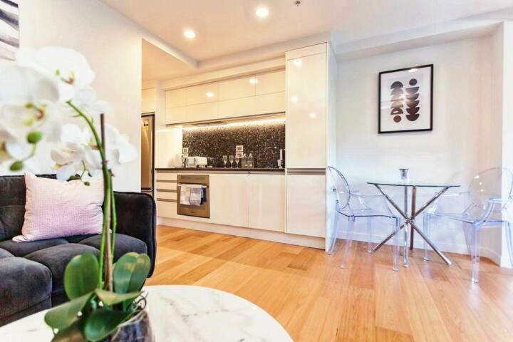 Spacious One Bedroom Apartment In Newmarket 奥克兰 外观 照片